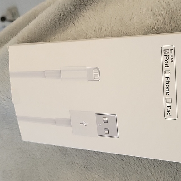 Pkg of 2 lightening  usb chargers for iPad iPhone ipod - Picture 4 of 4